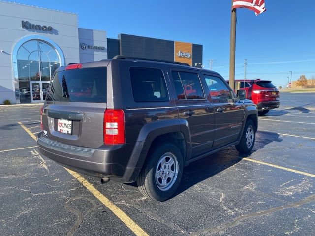Used 2015 Jeep Patriot Sport image 8