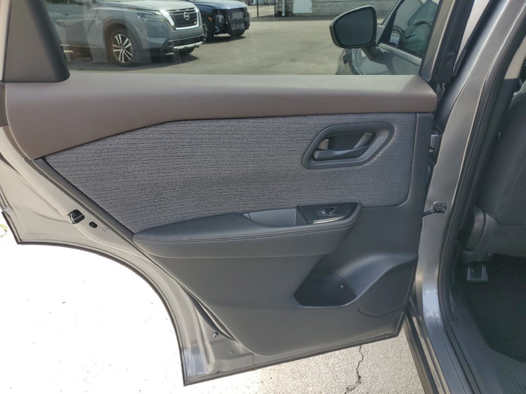 Certified 2021 Nissan Rogue S FWD image 18