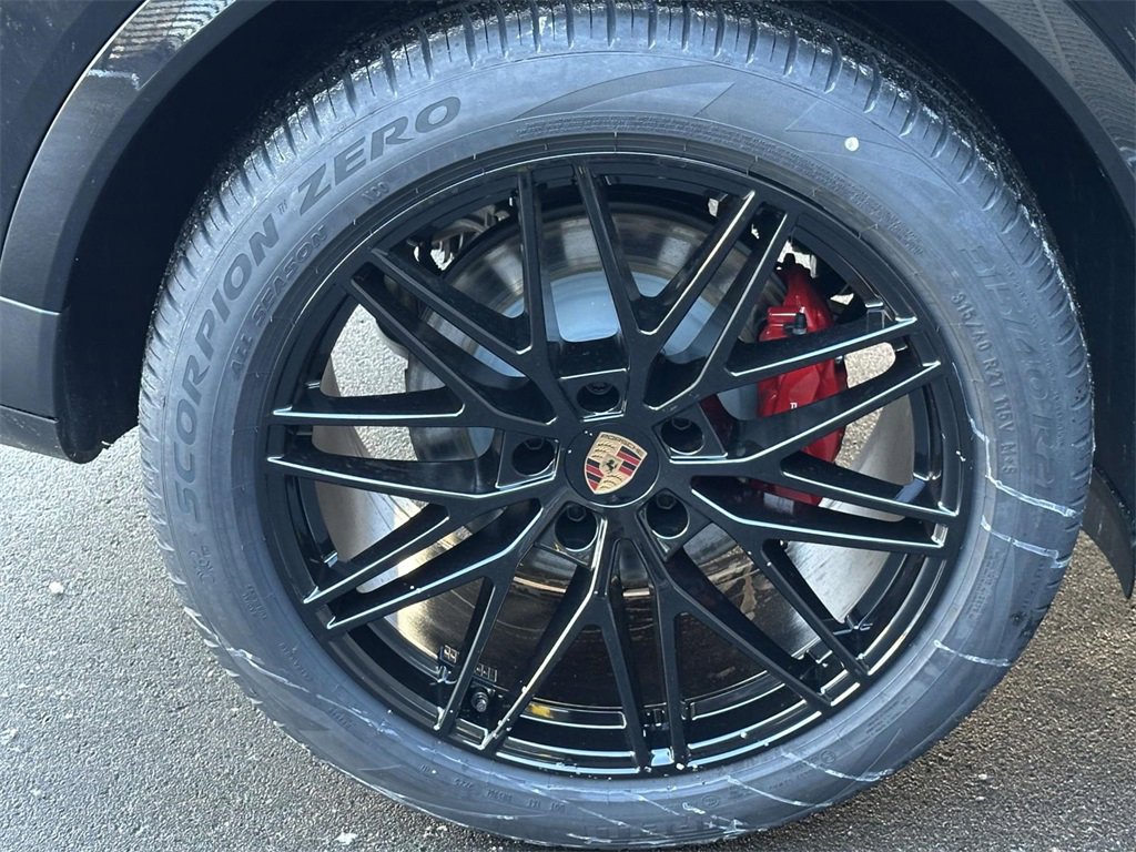 New 2026 Porsche Cayenne S image 9