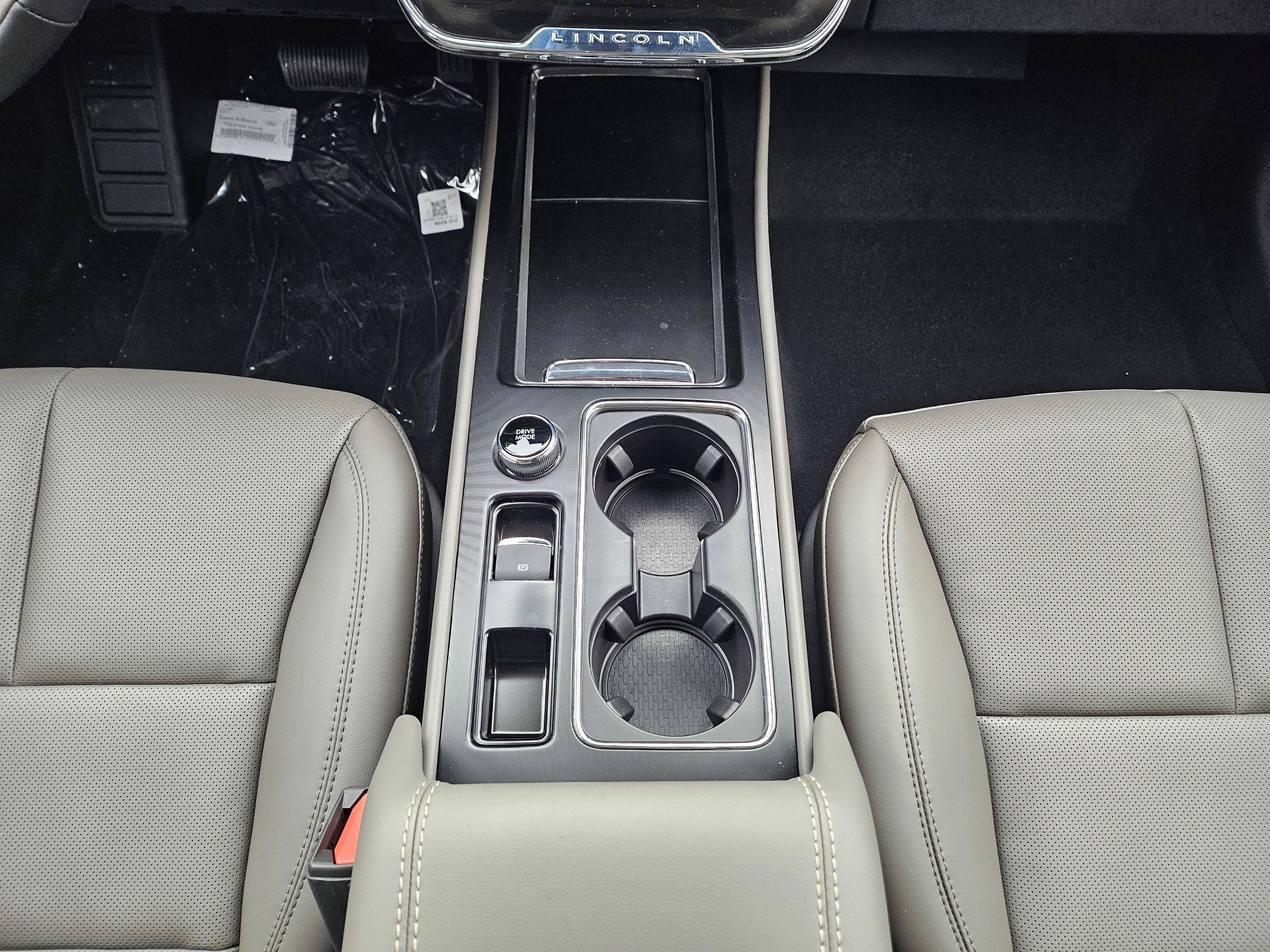 New 2026 Lincoln Corsair Premiere AWD/4WD image 18