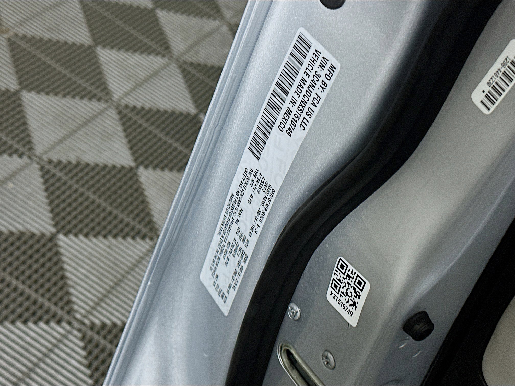 Used 2025 Jeep Compass Limited image 12