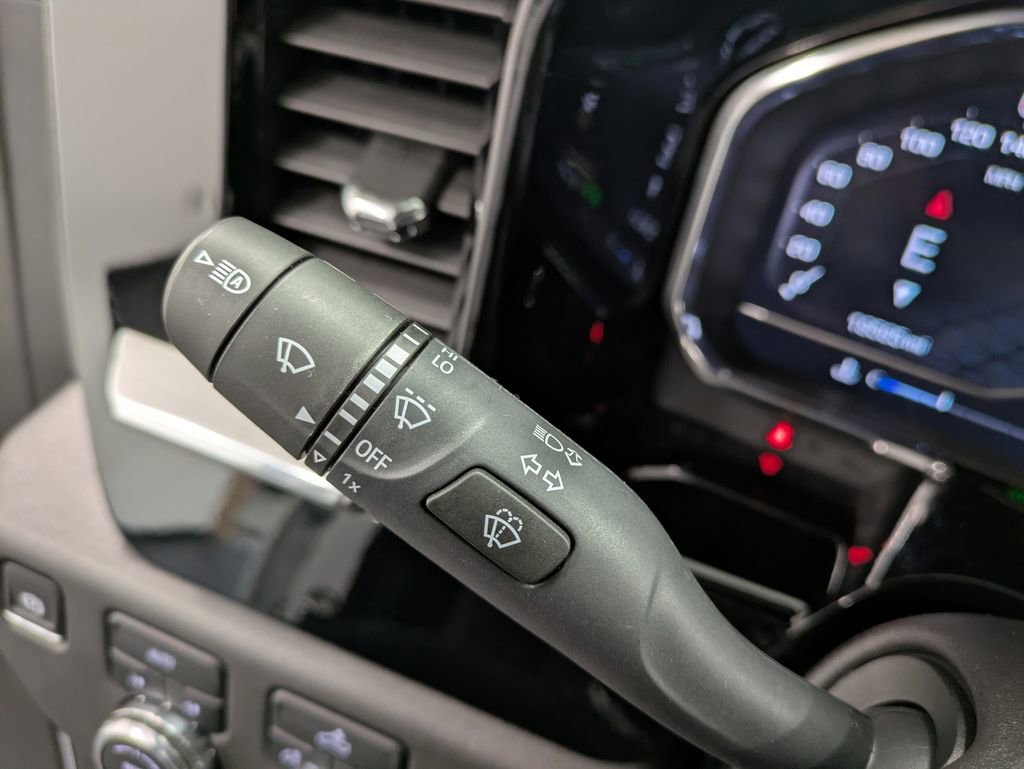 Used 2024 GMC Sierra 1500 Elevation image 21