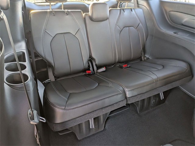 New 2026 Chrysler Pacifica Select w/ S Appearance Package image 27