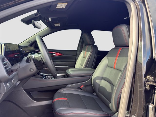 Used 2026 Chevrolet Traverse RS image 9