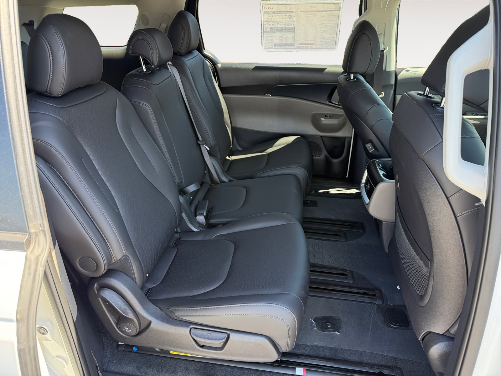 New 2026 Kia Carnival LXS image 19