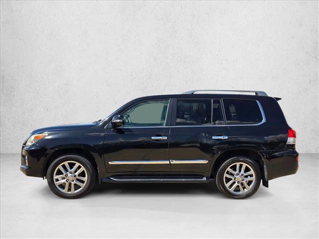 Used 2013 Lexus LX 570 4WD w/ Luxury Pkg w/Pre-crash image 8