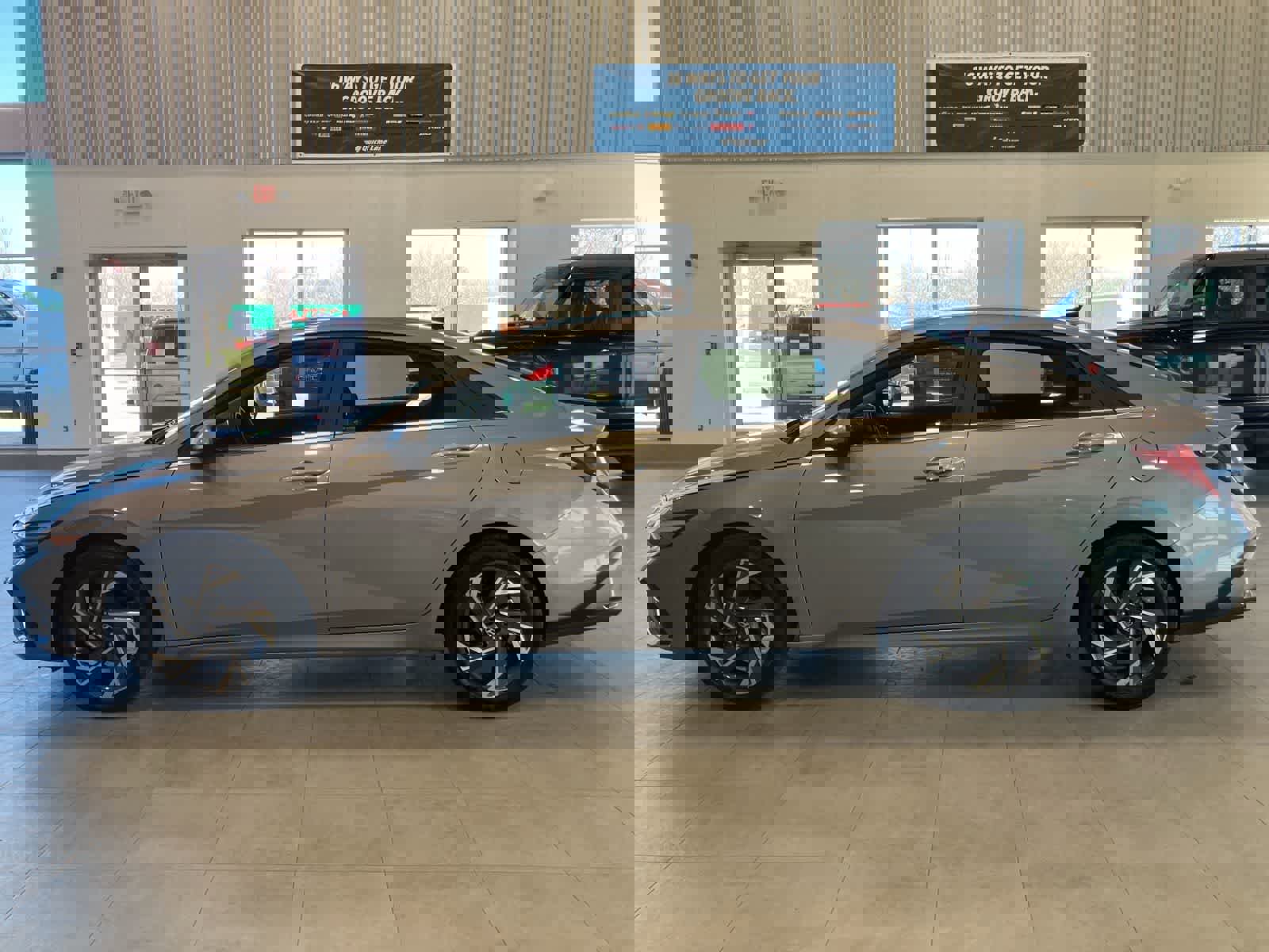 Used 2025 Hyundai Elantra SEL image 8