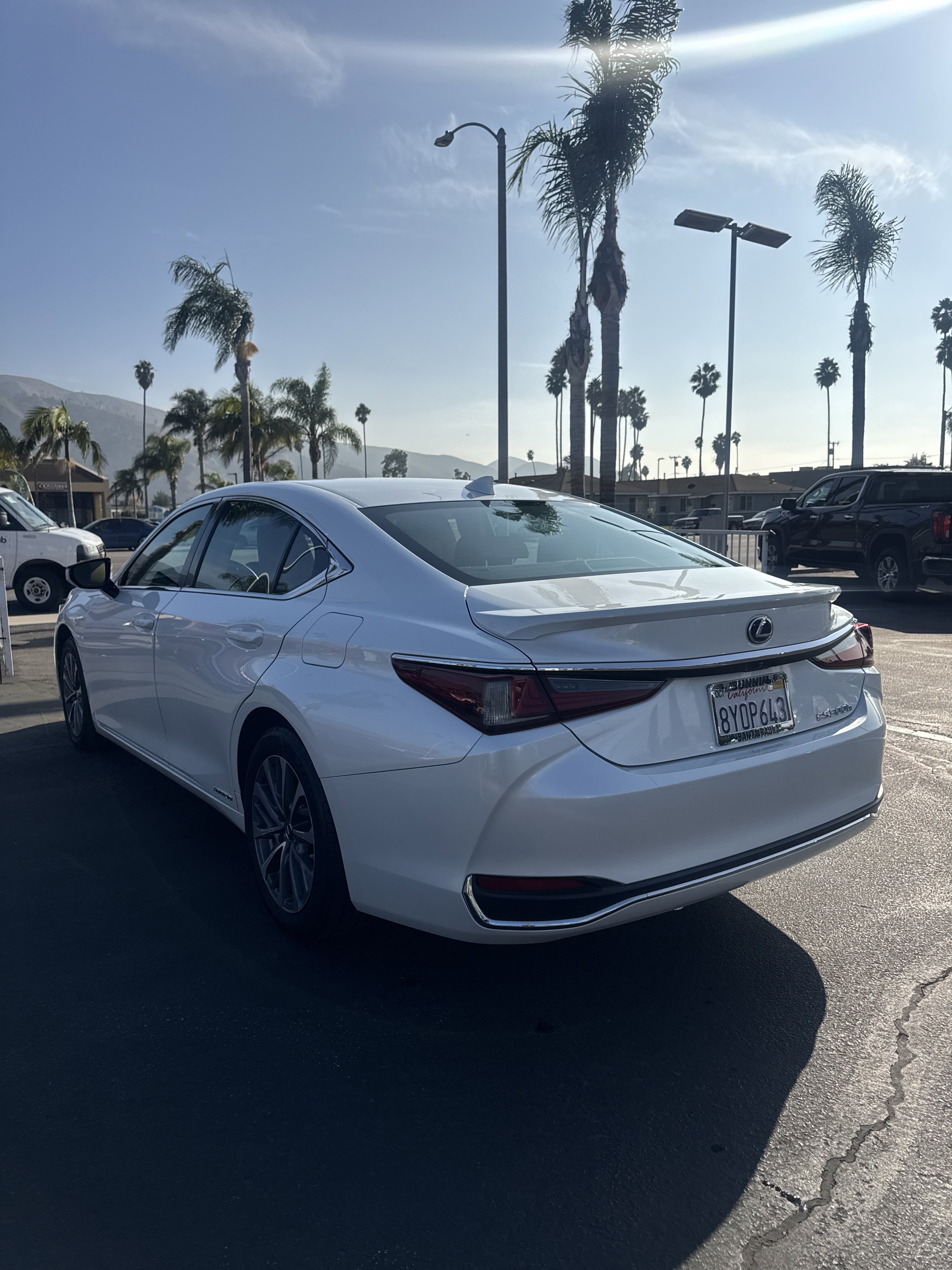 Used 2022 Lexus ES 300h image 5