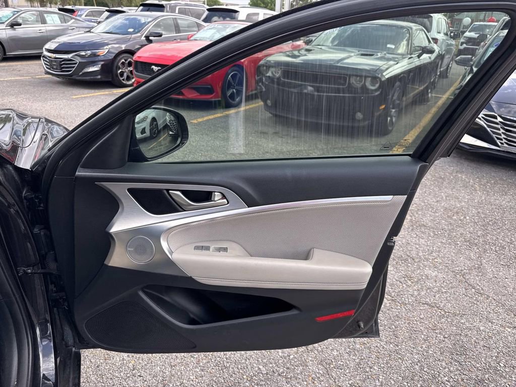 Used 2019 Genesis G70 3.3T Advanced w/ Elite Package image 14