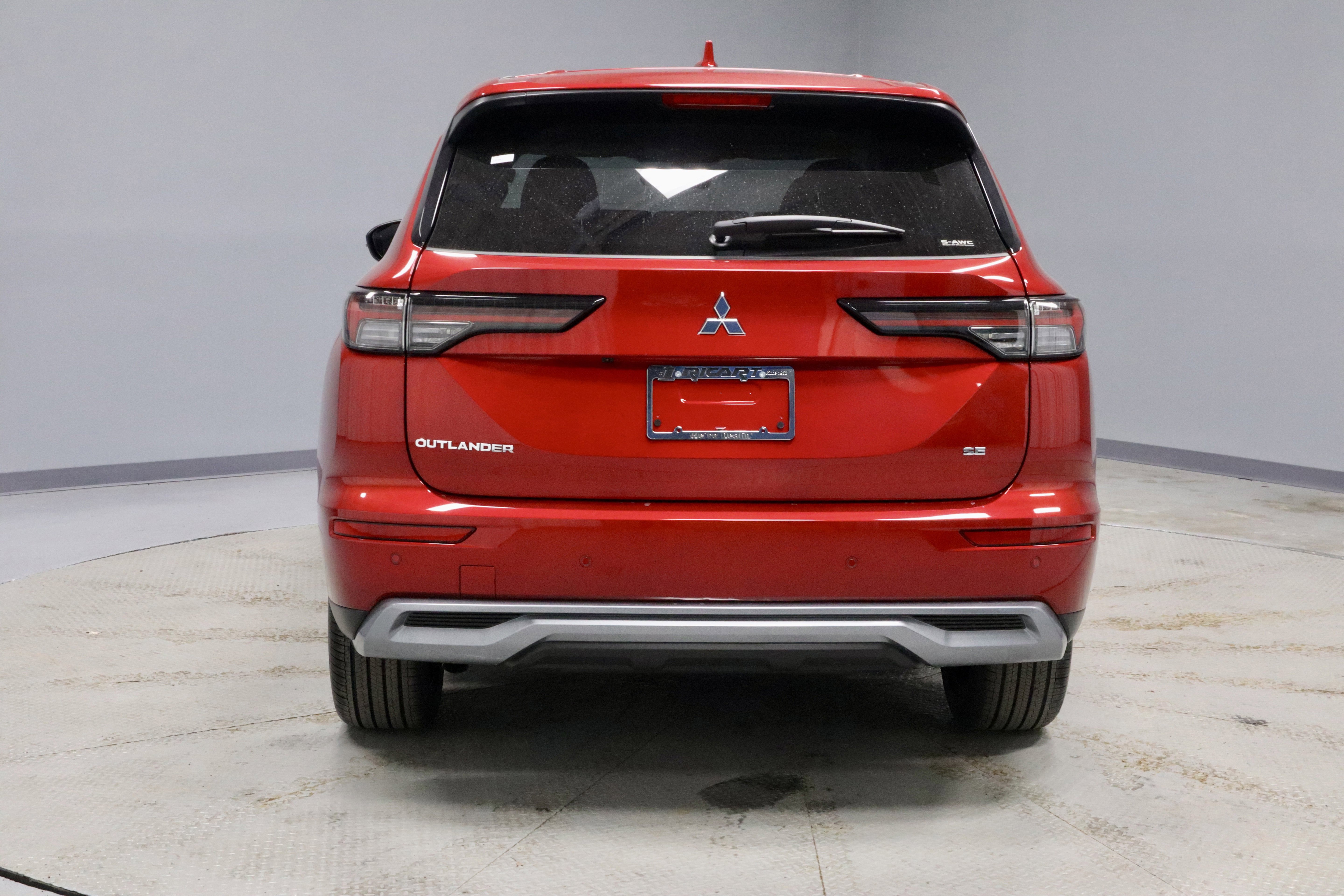 New 2026 Mitsubishi Outlander SE image 7