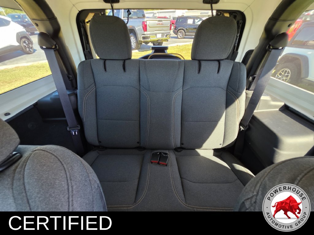 Used 2025 Jeep Wrangler Sport AWD/4WD image 15