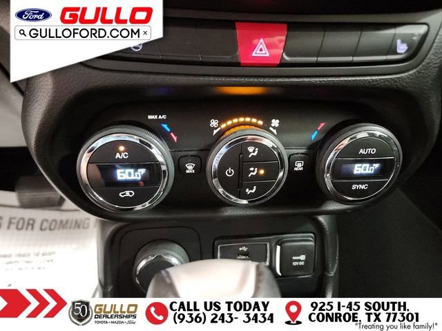 Used 2015 Jeep Renegade Limited AWD/4WD image 26