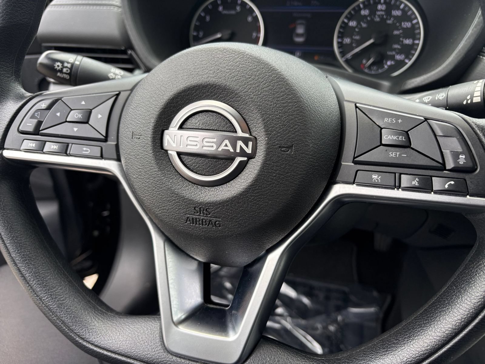 Used 2025 Nissan Sentra SV FWD image 27