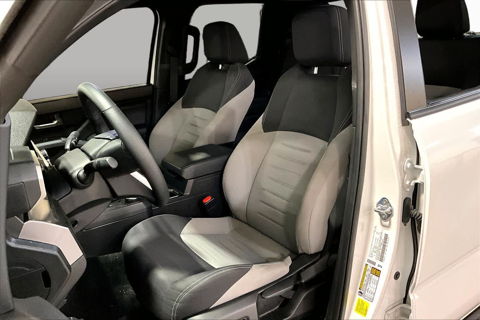 Used 2025 Toyota Tacoma TRD Sport RWD image 8