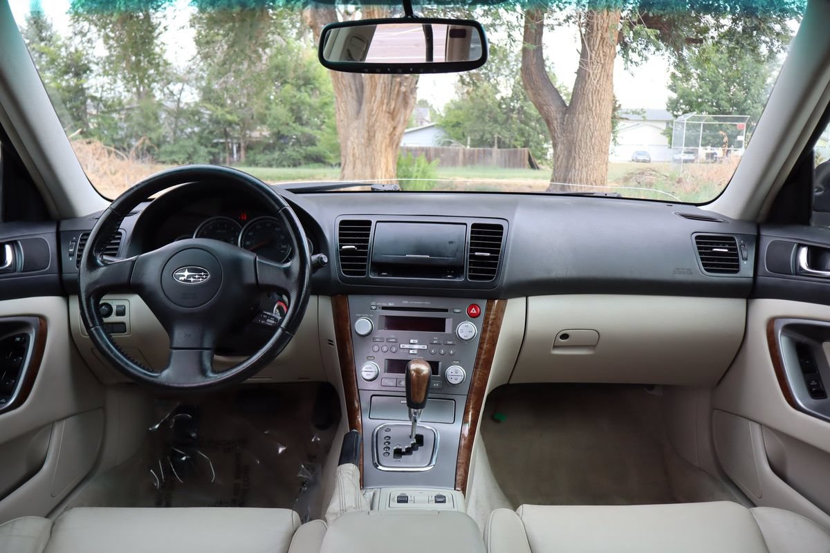 Used 2007 Subaru Legacy Wagon AWD/4WD image 16