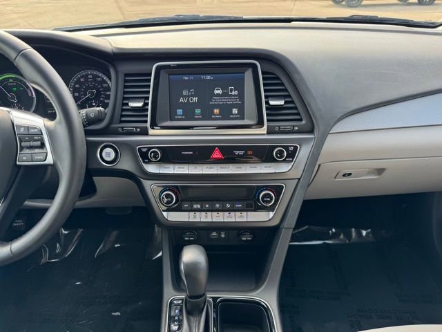 Used 2019 Hyundai Sonata SE image 2