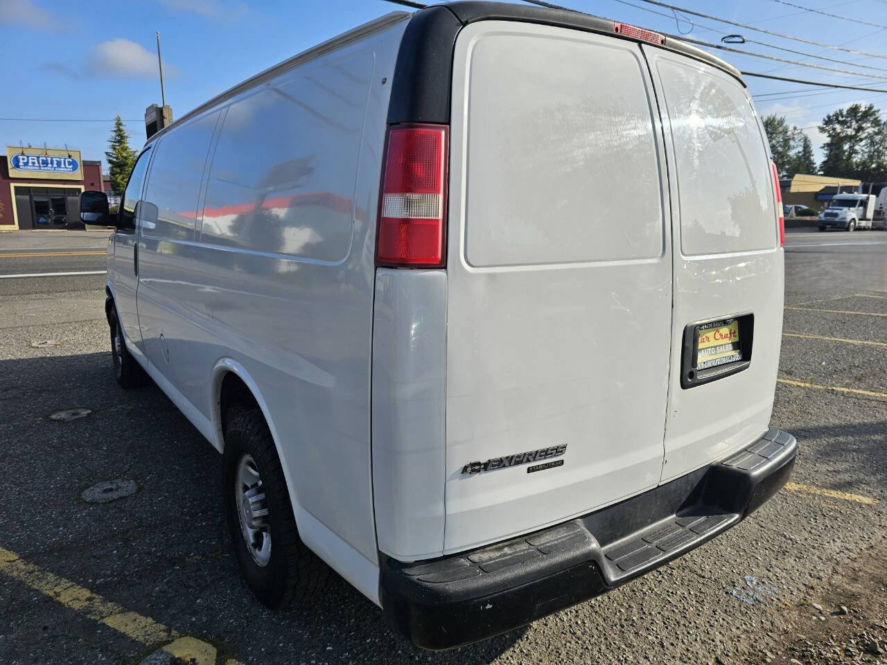 Used 2012 Chevrolet Express 2500 w/ Power Package image 4