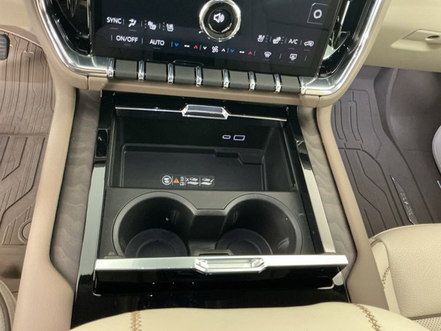 Used 2026 GMC Yukon Denali w/ Denali Reserve Package AWD/4WD image 20