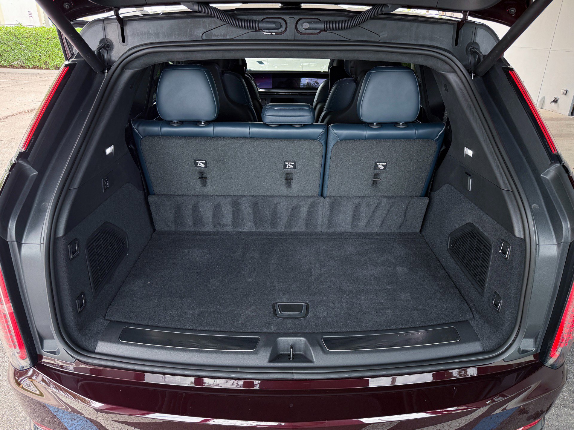 Used 2025 Cadillac Escalade IQ Sport 2 image 44