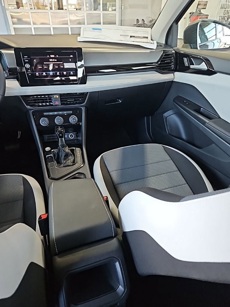 New 2026 Volkswagen Taos S image 23