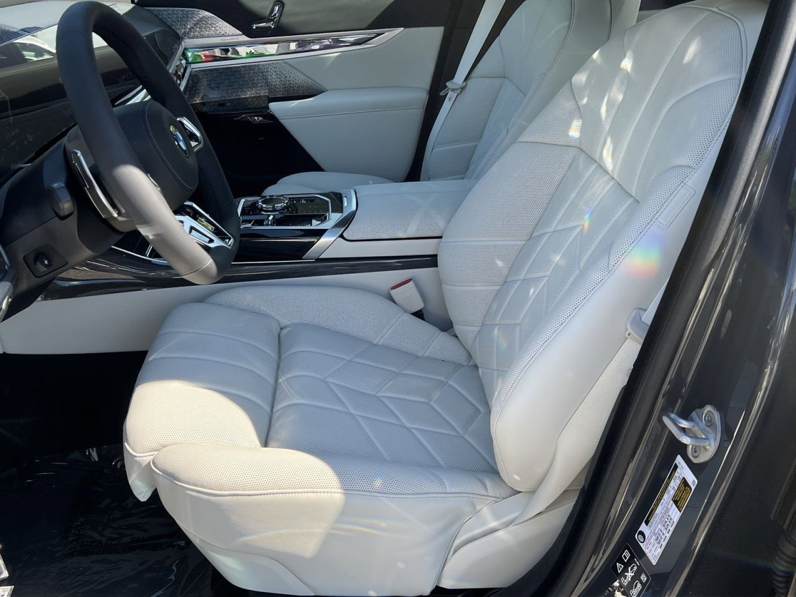 New 2026 BMW 760i xDrive w/ Executive Package AWD/4WD image 10