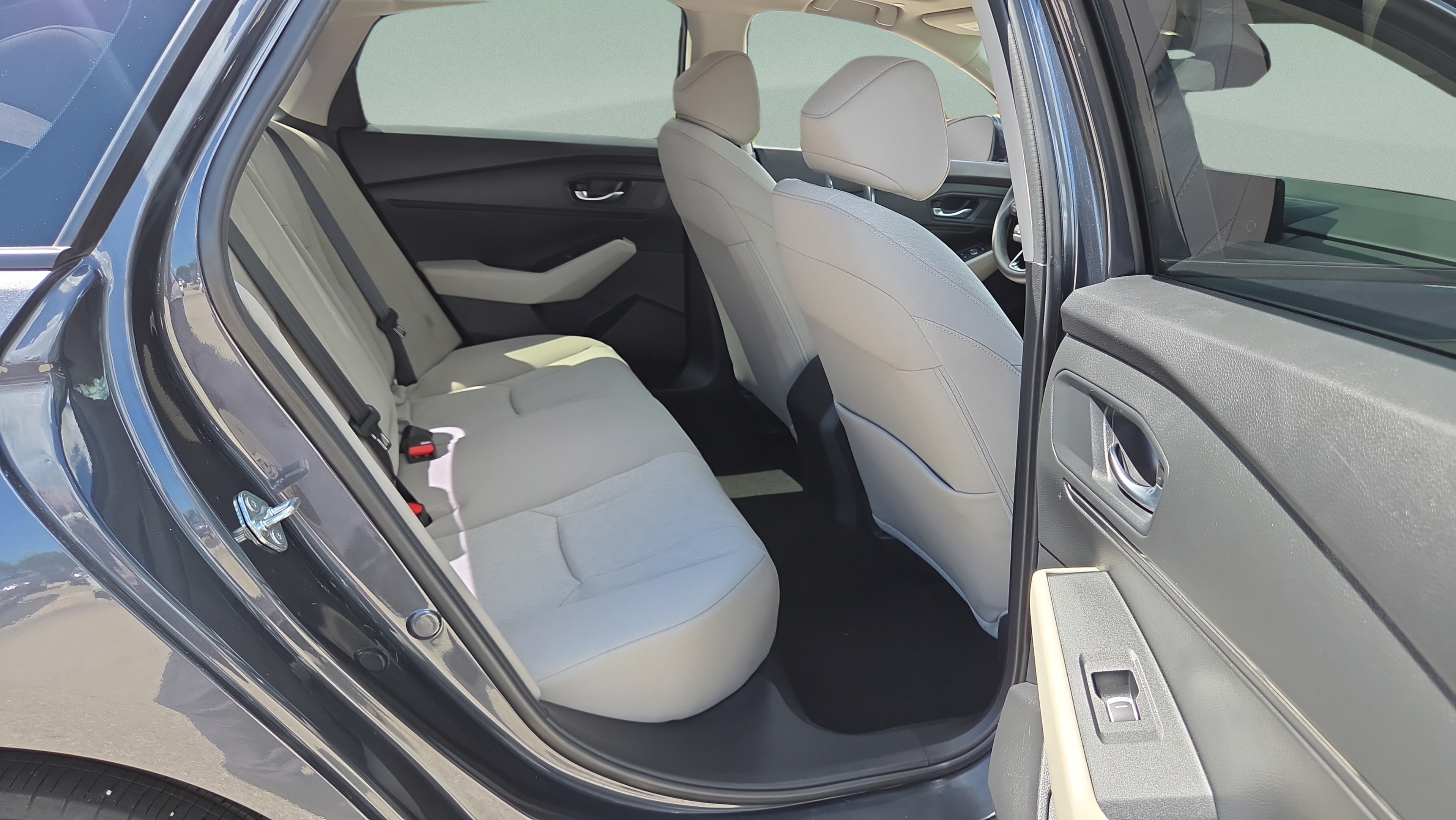 Used 2023 Honda Accord EX image 13
