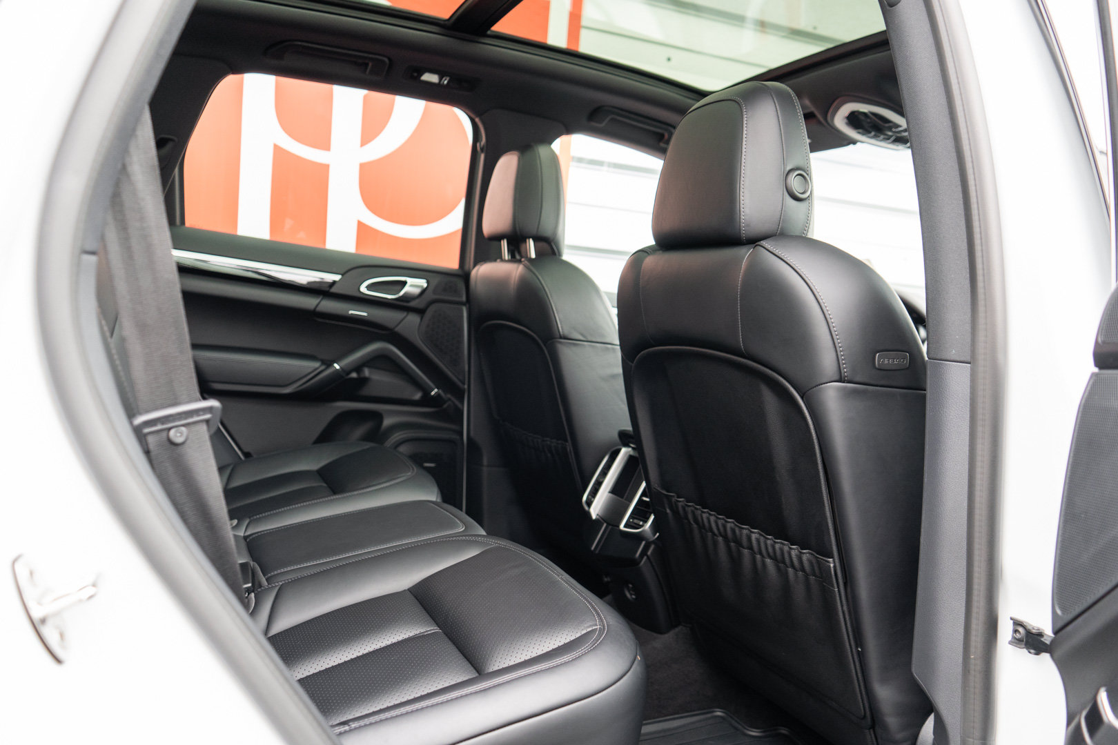Used 2018 Porsche Cayenne S AWD/4WD image 33