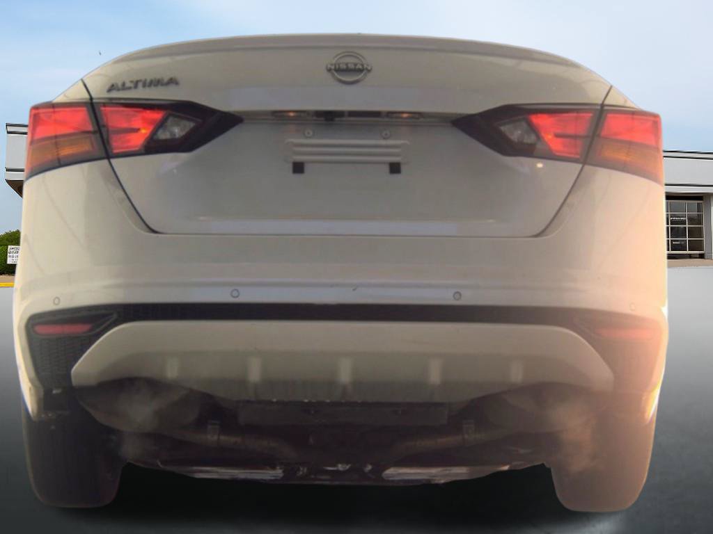 Used 2025 Nissan Altima 2.5 SV FWD image 5