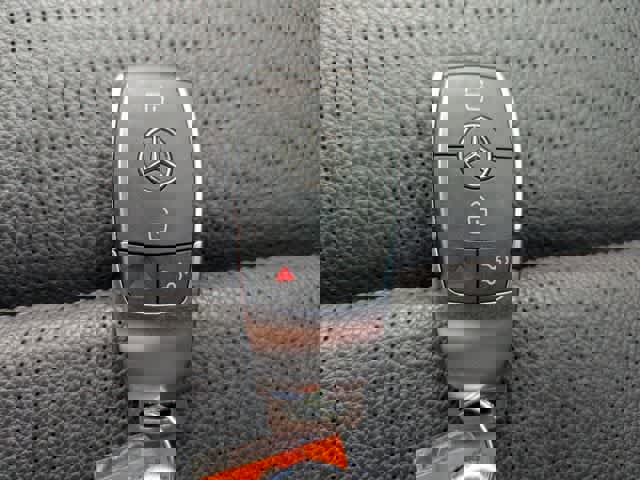 Certified 2022 Mercedes-Benz GLC 300 w/ Premium Package Lite image 30