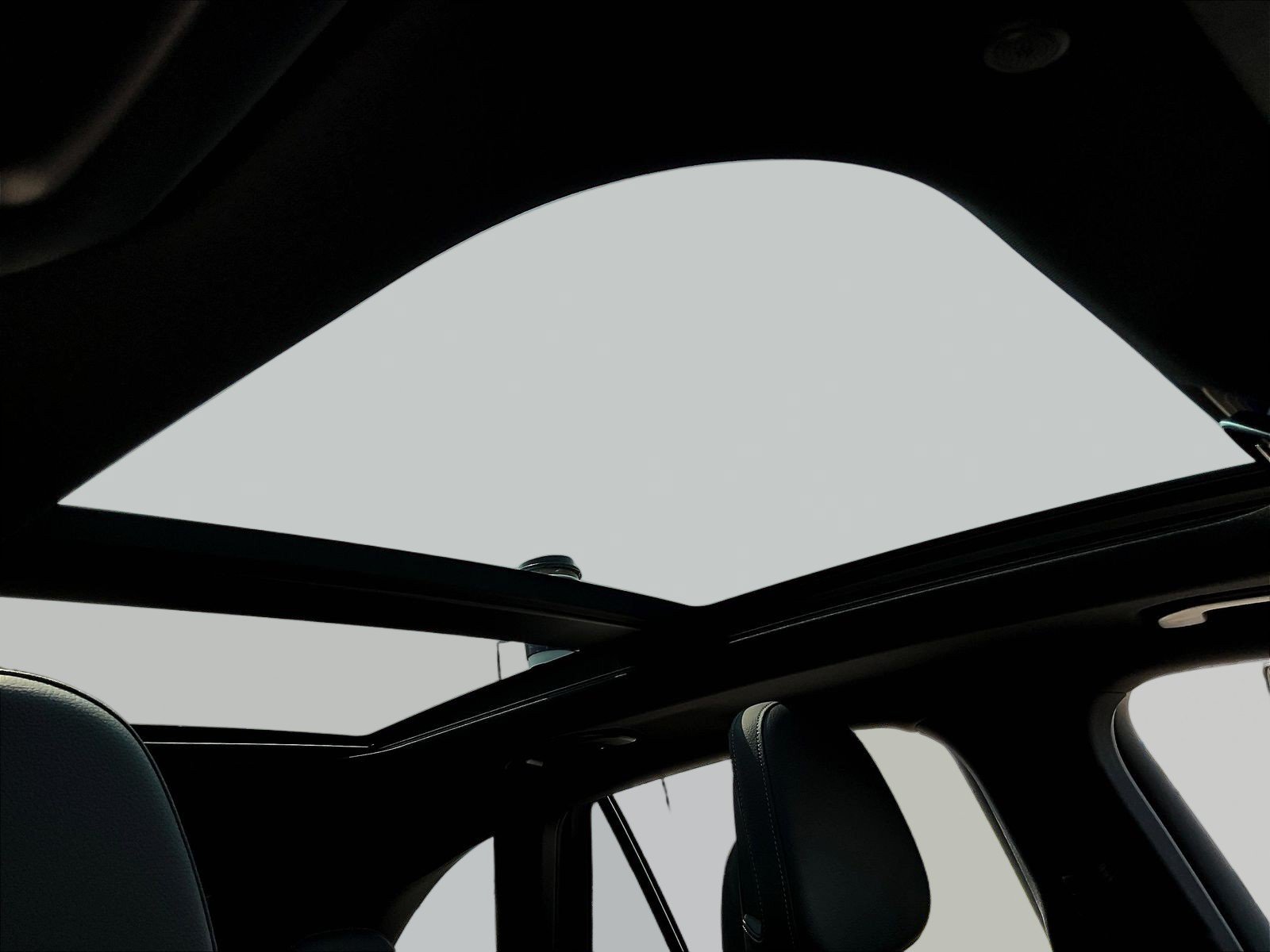 Certified 2026 Mercedes-Benz GLC 300 4MATIC image 27
