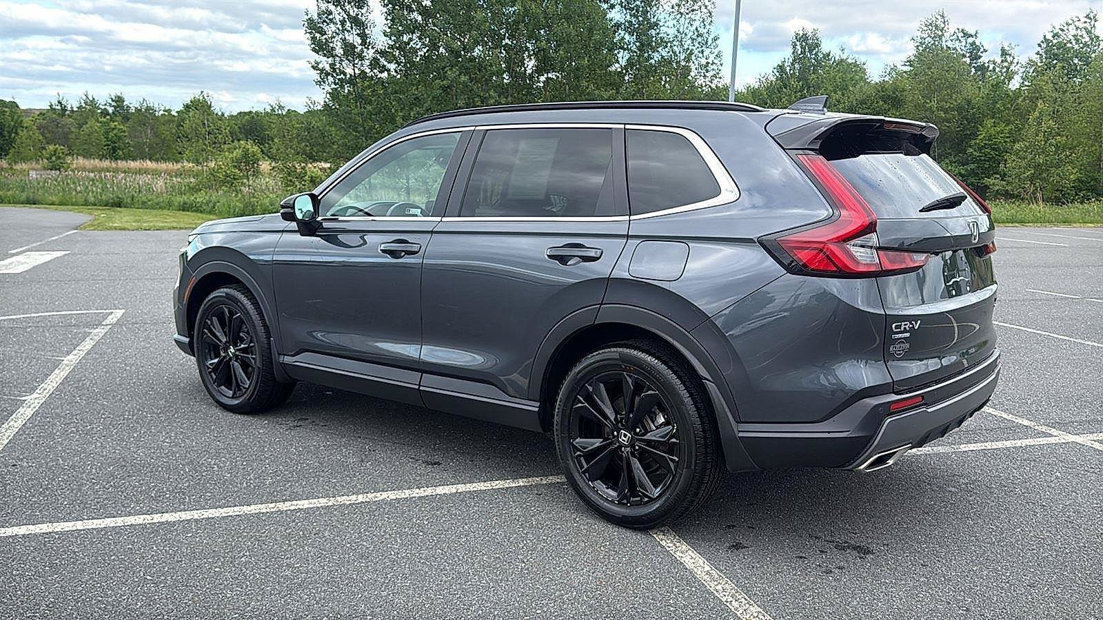 Used 2024 Honda CR-V Sport Touring image 10