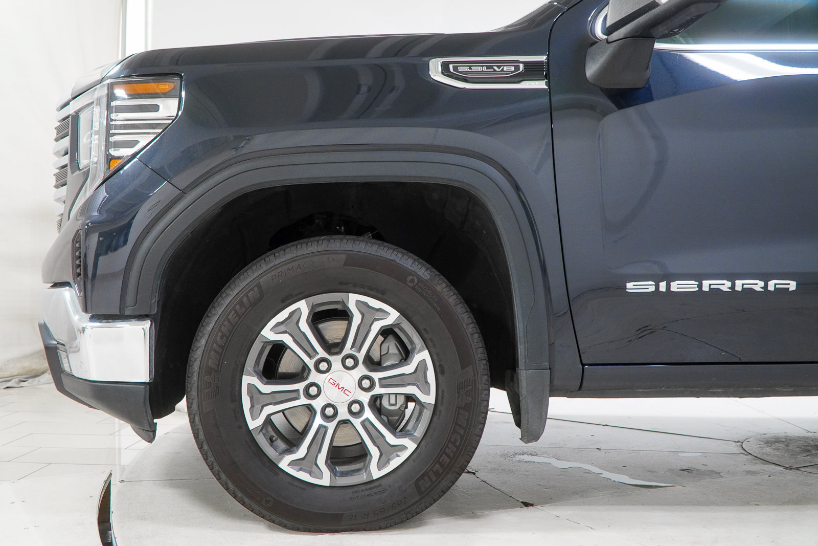 Used 2026 GMC Sierra 1500 SLT AWD/4WD image 16