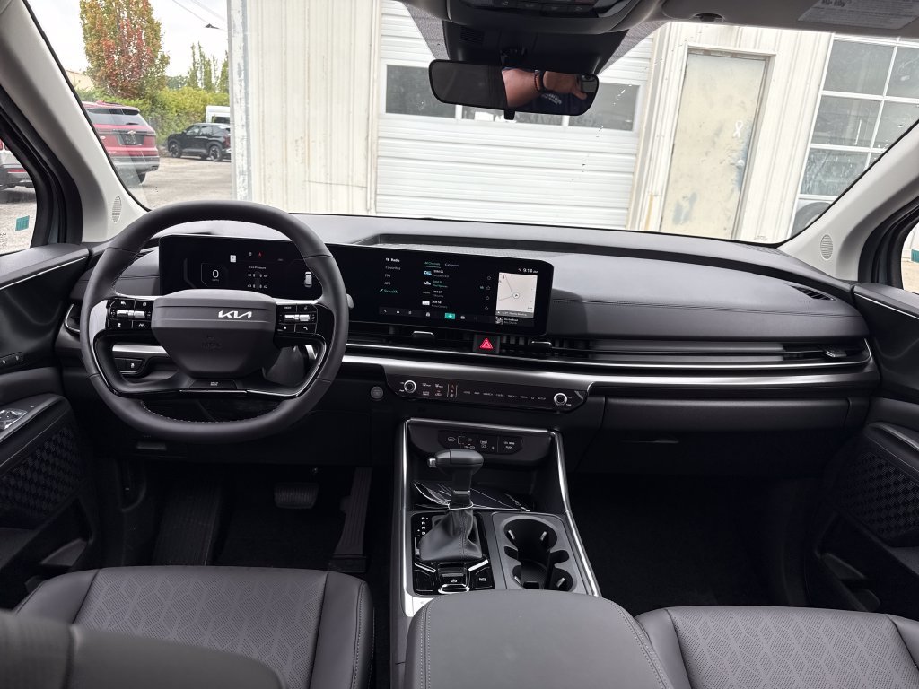 New 2027 Kia Carnival SX FWD image 16