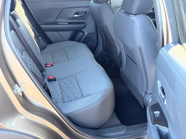 New 2027 Nissan Kicks SV FWD image 23