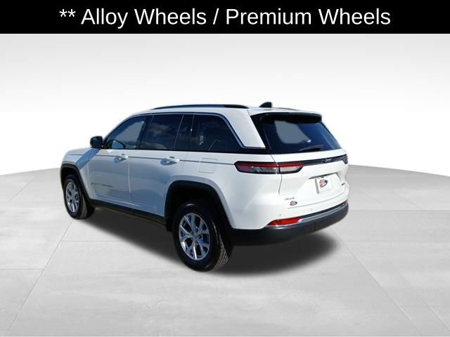 Used 2023 Jeep Grand Cherokee Limited AWD/4WD image 4