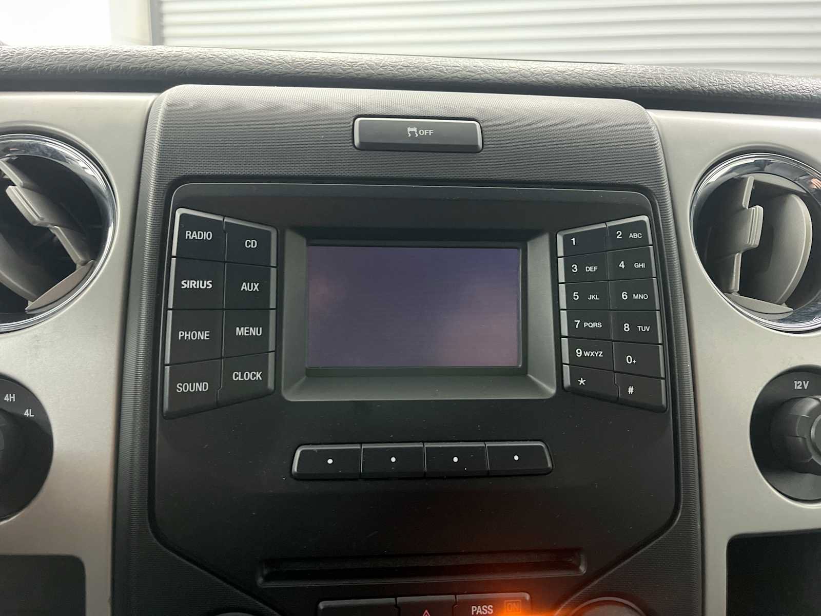 Used 2013 Ford F150 XLT w/ Luxury Equipment Group AWD/4WD image 18