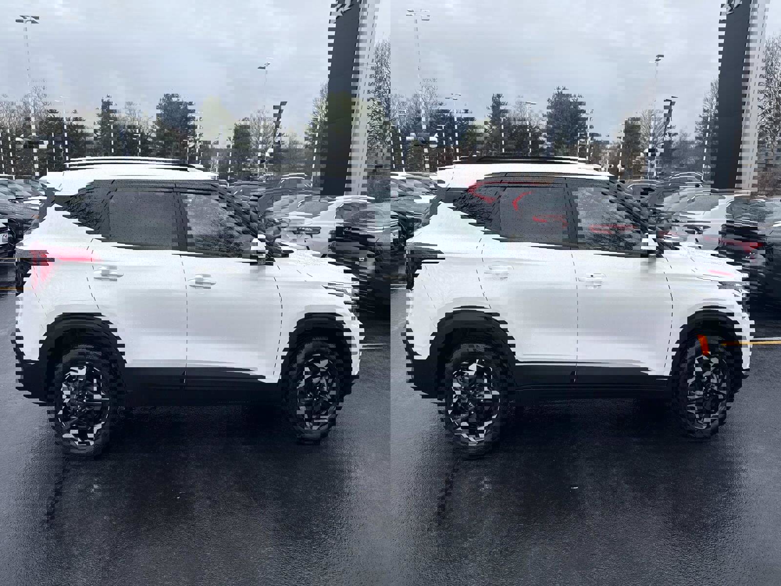 Used 2025 Kia Seltos S image 9