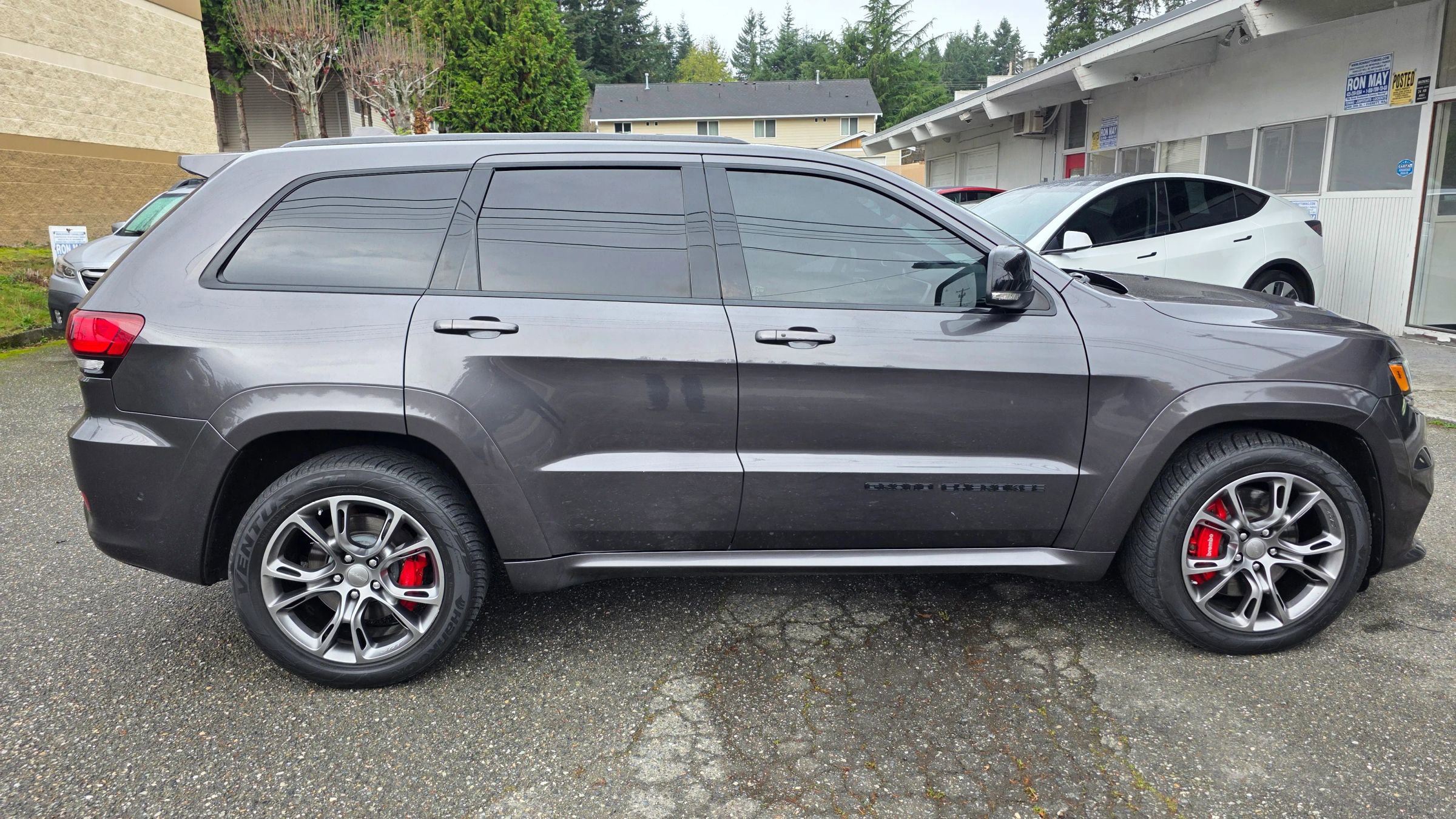 Used 2018 Jeep Grand Cherokee SRT image 4