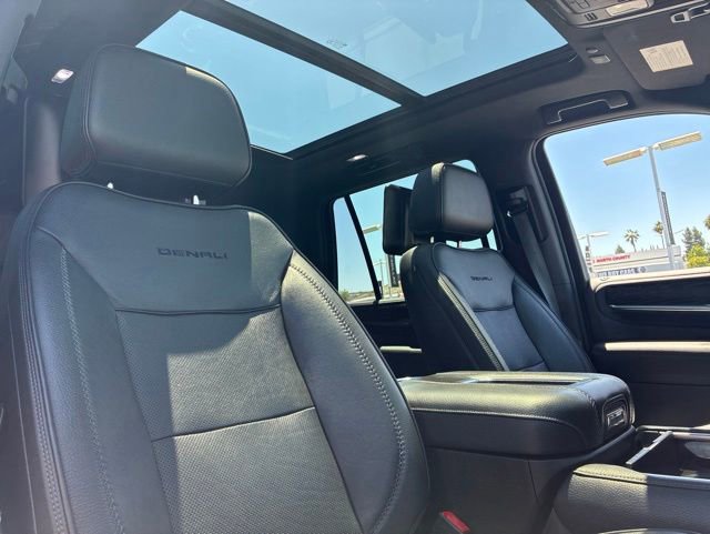 Used 2021 GMC Yukon Denali w/ Denali Ultimate Package AWD/4WD image 5