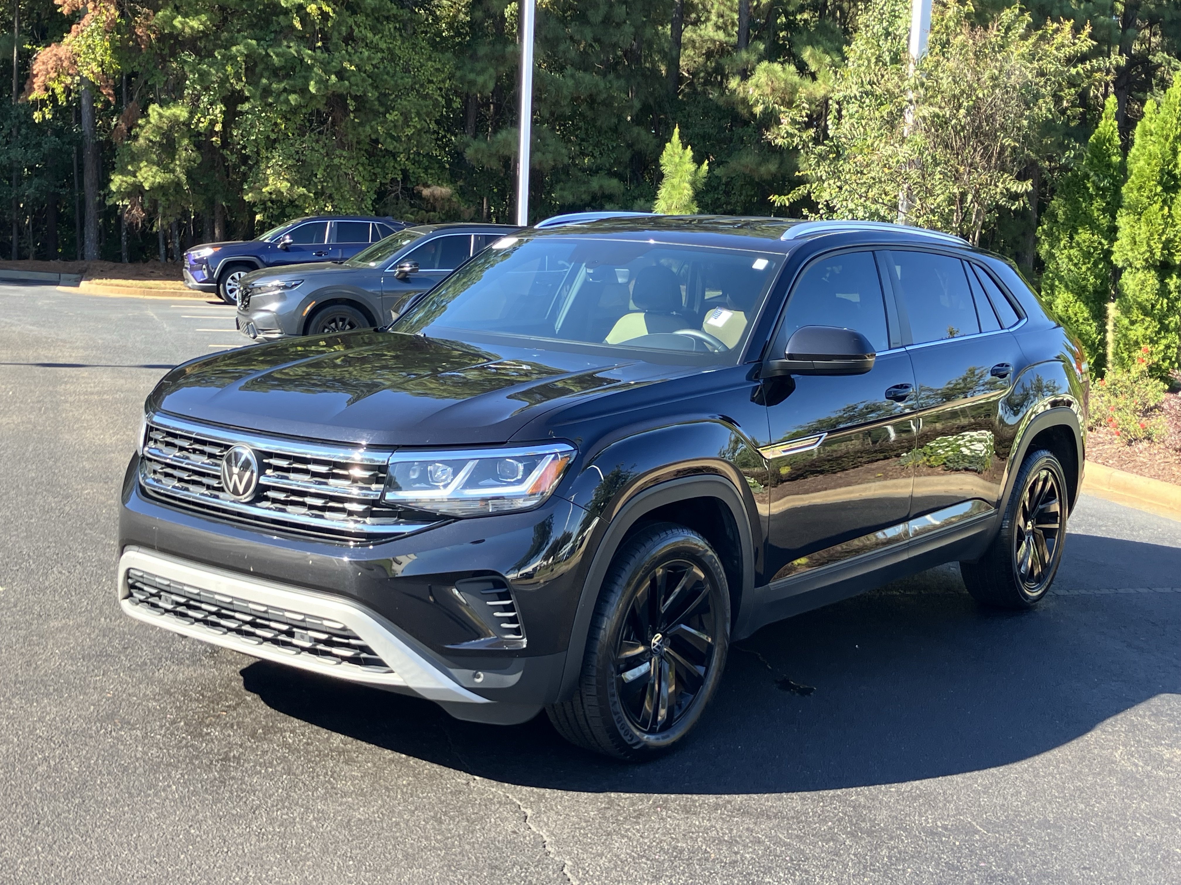 Used 2023 Volkswagen Atlas Cross Sport SE FWD image 6