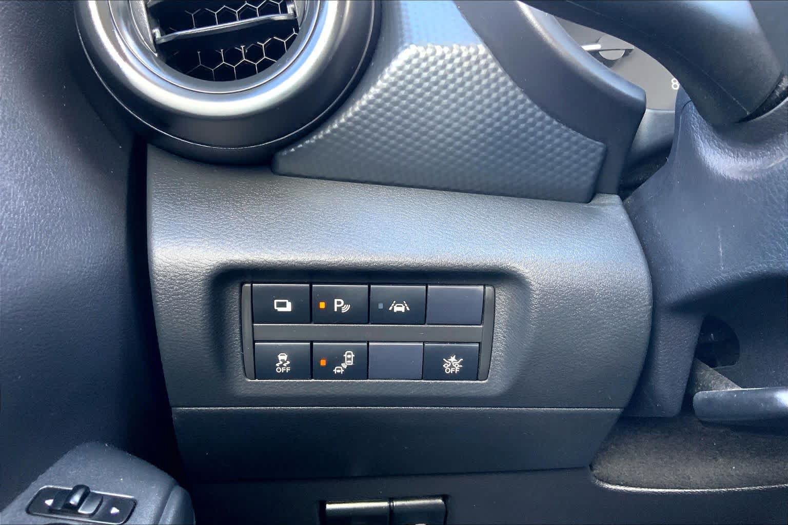 Used 2024 Nissan Kicks S FWD image 33