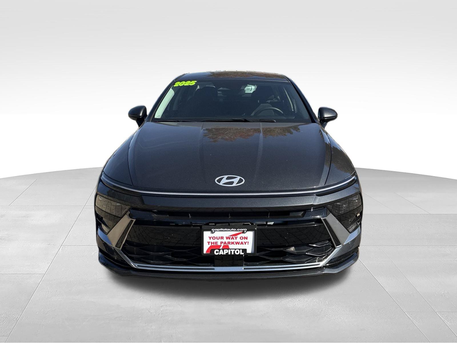 Used 2025 Hyundai Sonata SEL FWD image 2