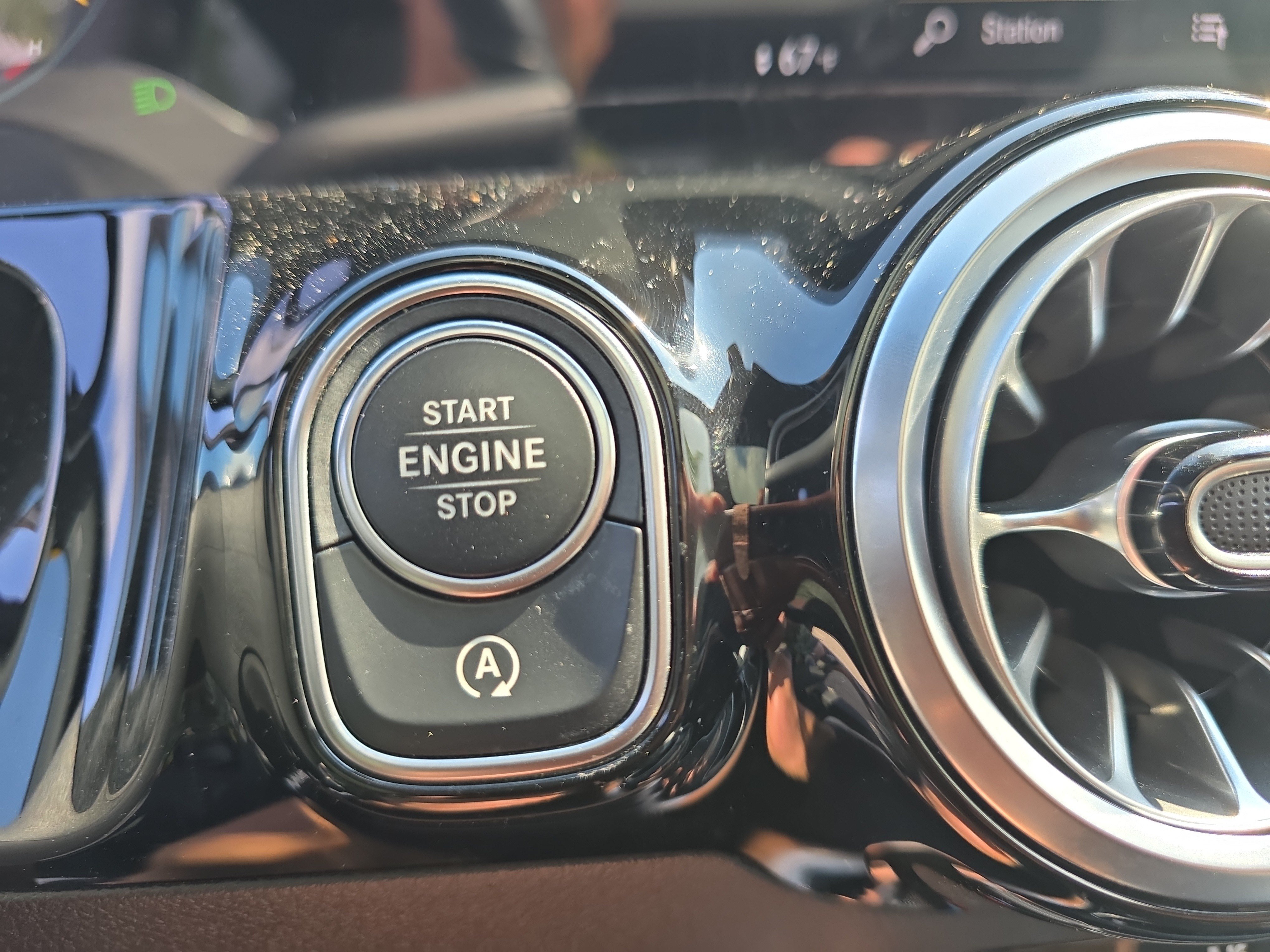Used 2023 Mercedes-Benz GLA 250 4MATIC image 32