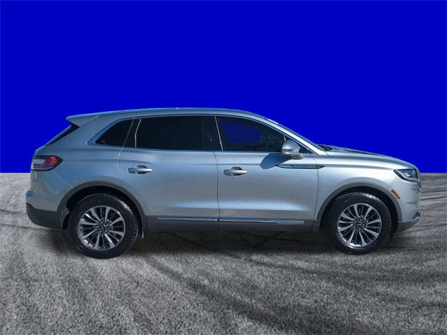 Certified 2023 Lincoln Nautilus AWD image 3