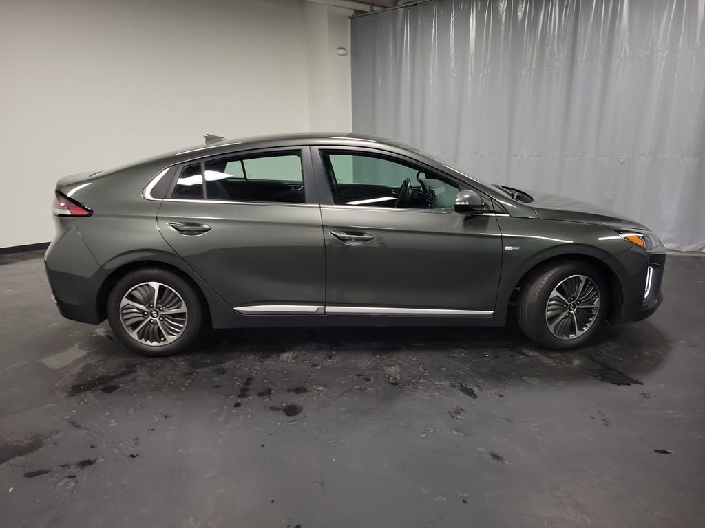 Used 2020 Hyundai Ioniq SEL image 9