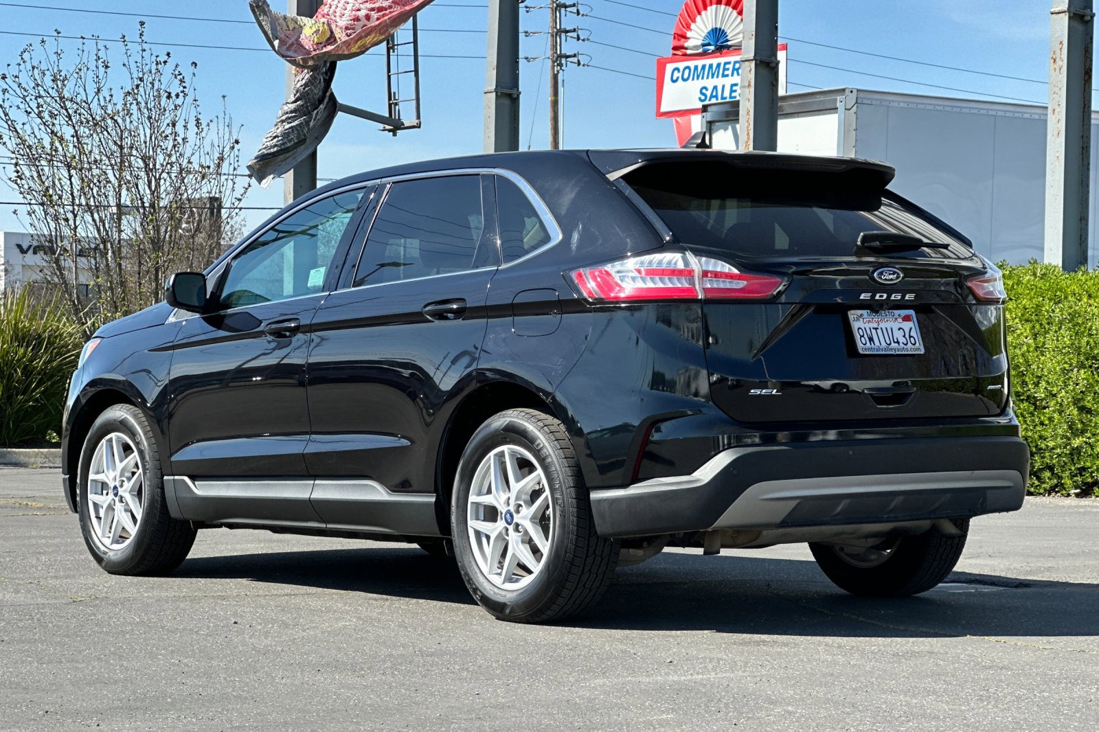 Used 2021 Ford Edge SEL w/ Cargo Accessory Package image 6