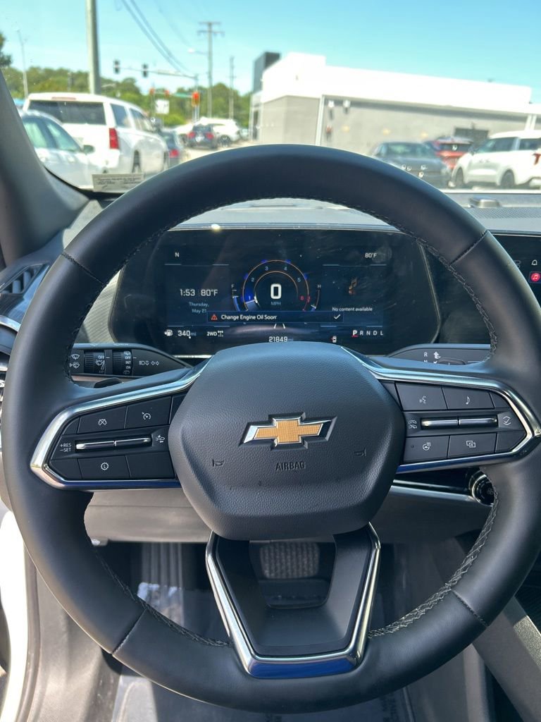 Used 2026 Chevrolet Equinox LT AWD/4WD image 13