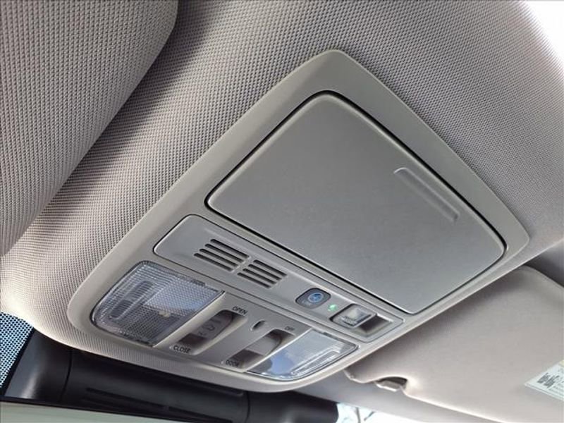 Used 2018 Honda Accord Touring image 23