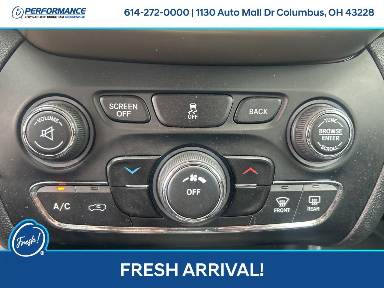 Used 2015 Jeep Cherokee Latitude FWD image 24
