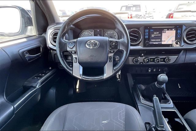 Used 2018 Toyota Tacoma TRD Sport image 5